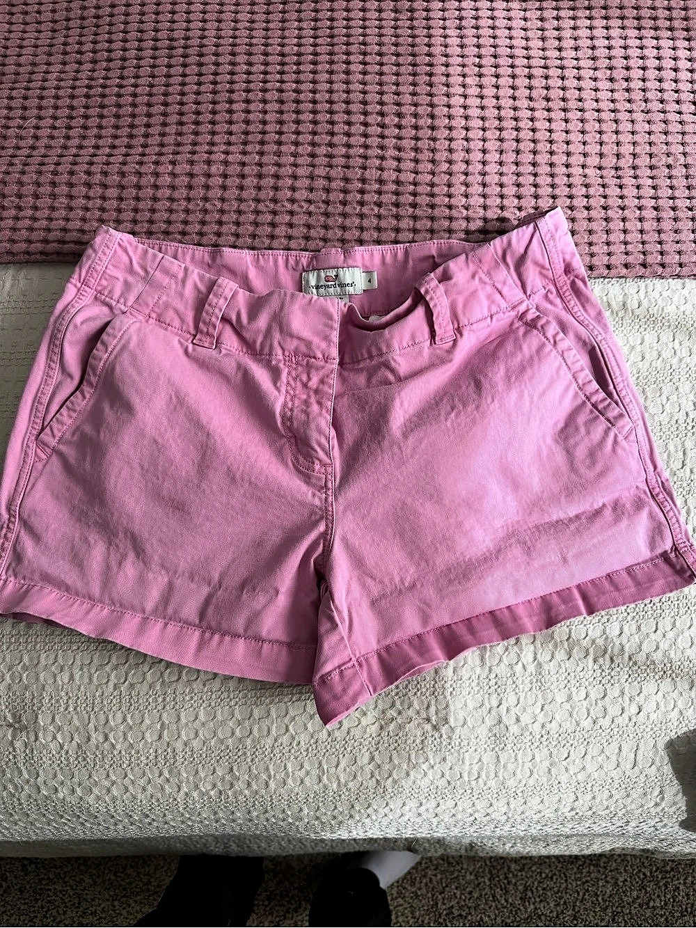 vineyard vines On-The-Go Cuffed Shorts Pink Size 4